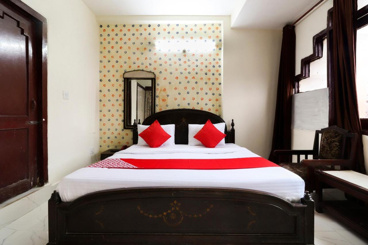 OYO 40431 Hotel Amar Prem Lucknow Buitenkant foto
