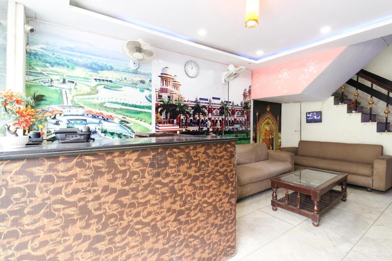 OYO 40431 Hotel Amar Prem Lucknow Buitenkant foto