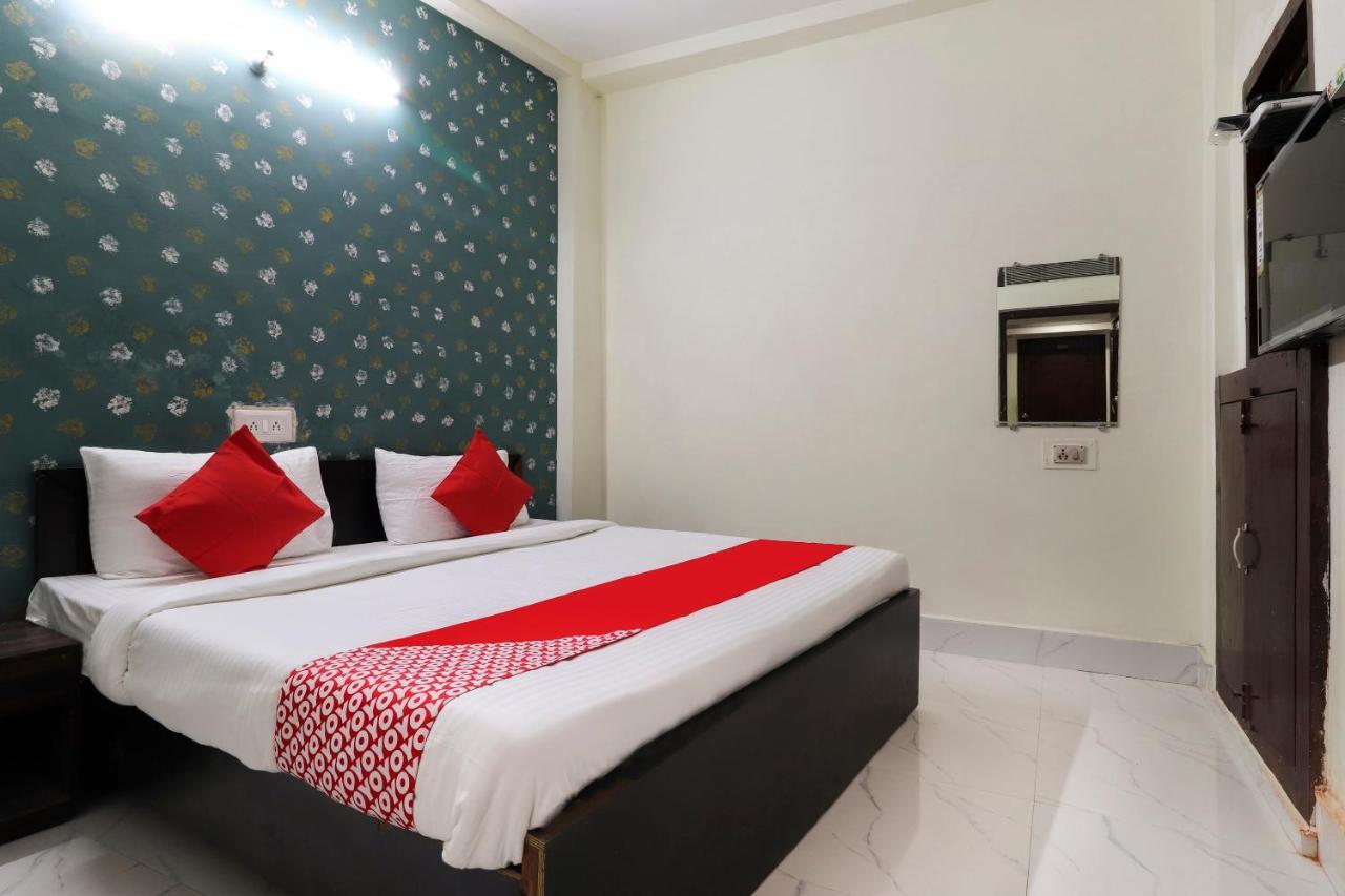OYO 40431 Hotel Amar Prem Lucknow Buitenkant foto
